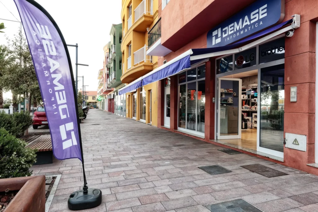 Tienda DEMASE Informática exterior